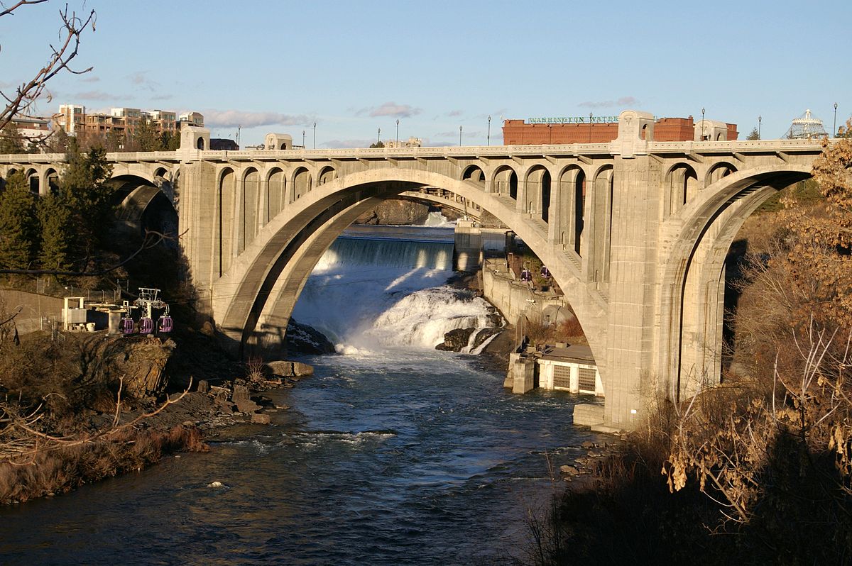 Photo of the Monroe Street Bridge.